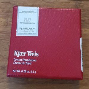 New Kjaer Weiss Cream Foundation in Velety